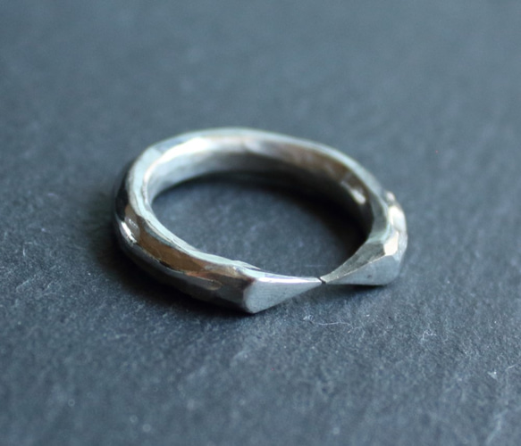 ◆錫 × 銀戒指 [Hammered Omega Tin Ring] 刻名字 第3張的照片