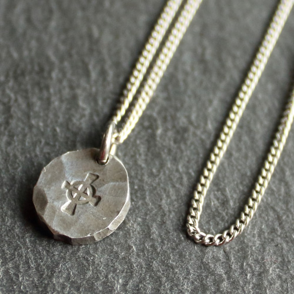 ◆錫 (スズ) × silver ネックレス【Stamped Tin Necklace #Cross】 2枚目の画像