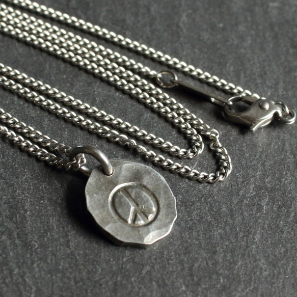 ◆錫 (スズ) × silver ネックレス【Stamped Tin Necklace #Pease】 1枚目の画像