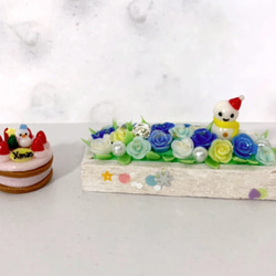 ミニチュア クリスマスケーキ&バラの花壇セット 1枚目の画像