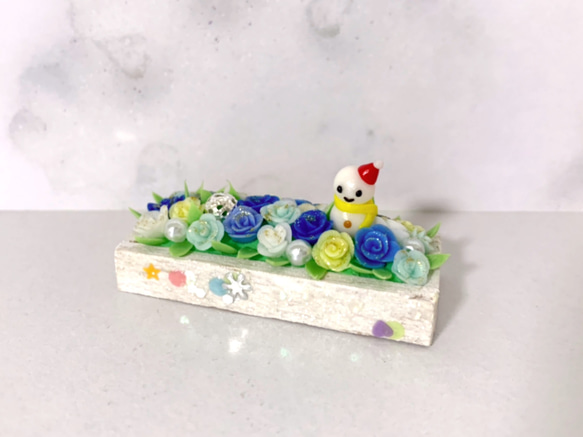 ミニチュア クリスマスケーキ&バラの花壇セット 3枚目の画像