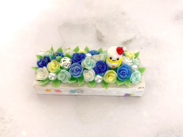 ミニチュア クリスマスケーキ&バラの花壇セット 4枚目の画像