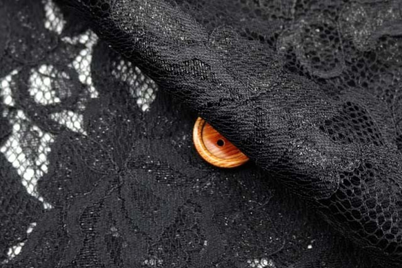 ラメ・ラッセルレース生地（ニットではありません）黒（約110ｃｍ×約50ｃｍ）【ハンドメイドのための小さな布】la750 2枚目の画像