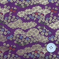 金襴　寿三丁　雲取・花霞柄（桜）　紫　約３５ｃｍ×５０ｃｍ　0651-45 1枚目の画像