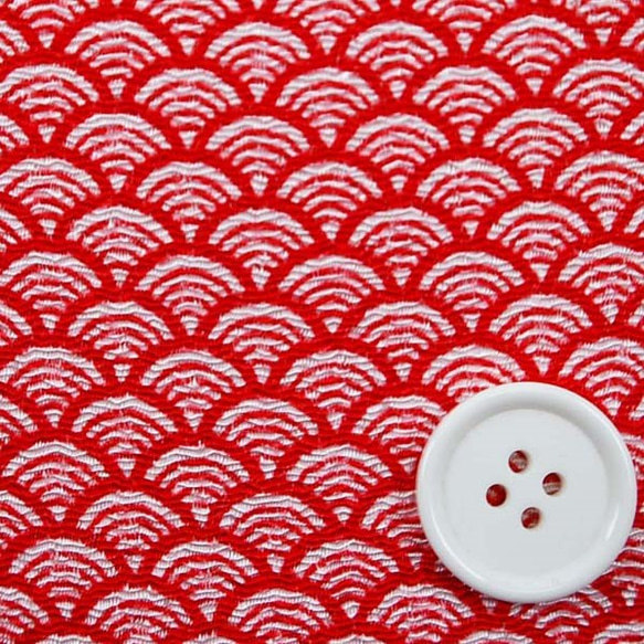 レーヨンちりめん　日本の伝統柄　青海波　赤色 　【ハンドメイドのための小さな布】　0643-36 2枚目の画像