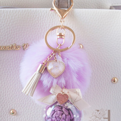 Hedy's ❤️[花球吊飾*紫色] 手作訂製 玫瑰 乾燥花禮物 永生花鑰匙圈 毛球吊飾 第2張的照片