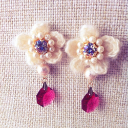 knit flower pierce* white×pink 1枚目の画像