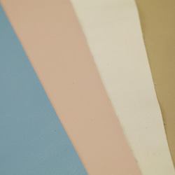 優しい色のソフトな革　４枚セット（アイボリー、ベージュ、ピンク、ブルー）No.189 2枚目の画像