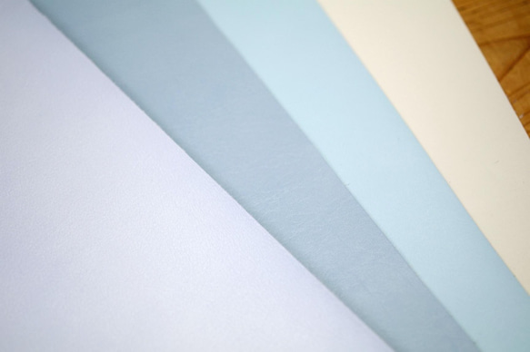 清々しい色のソフトな革　４枚セット（水色、ライトブルー、青空ブルー、アイボリー）No.186 1枚目の画像