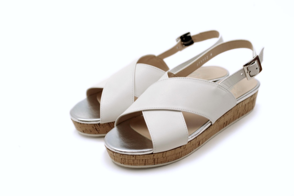ウェッジソールサンダル　白スムース（牛革）コルク巻き　白底　クロスベルト