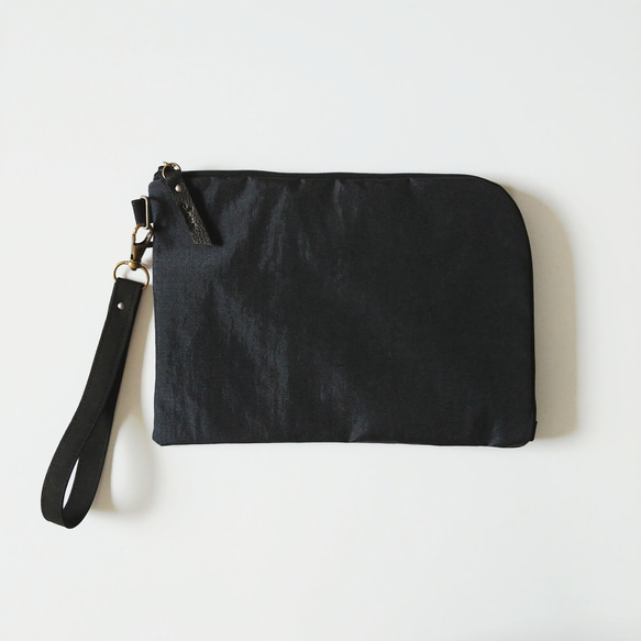 【NYLON】Half zipper clutch bag #019 ✴母子手帳/通帳ケース/お薬手帳ケース 1枚目の画像