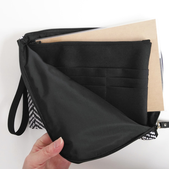 Half zipper clutch bag（L）101✴母子手帳ケース/通帳ケース/お薬手帳ケース/パスポートケース 4枚目の画像