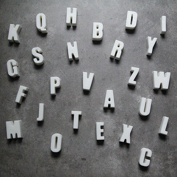 英文字母手工皂-真正薰衣草 白色 x 2 第5張的照片