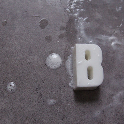 英文字母手工皂-真正薰衣草 白色 x 2 第3張的照片