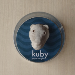 kuby:シロクマのペーパーウエイト 2枚目の画像