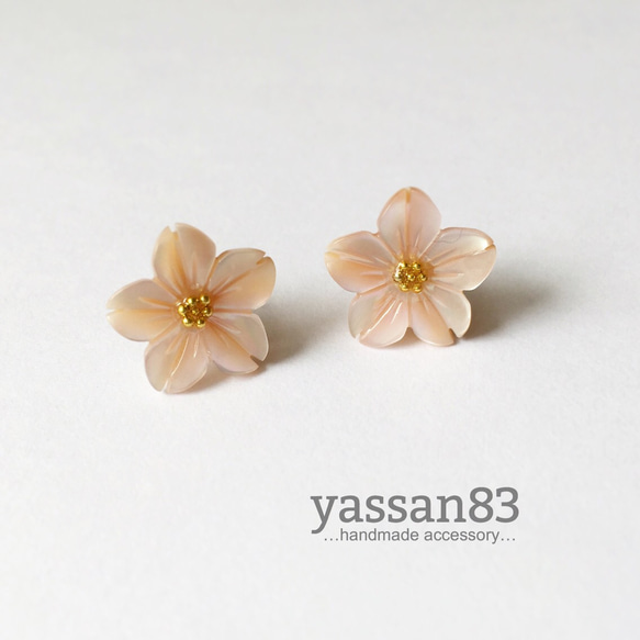 【再販】儚い桜のシェルピアス 1枚目の画像