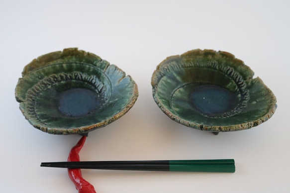 陶器製 渦巻き模様の皿 2個セット 沖縄やちむん 青と茶色の渦巻き