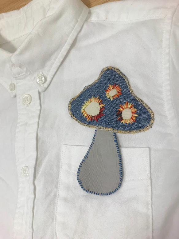 きのこの手刺繍シャツ① キッズ 3枚目の画像