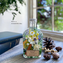 ハーバリウム  liqueur bottle 〜絵本の中の花畑〜　オレンジの森　autumn no.1 1枚目の画像