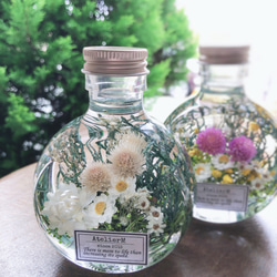 ハーバリウム　〜ボトルの中の花畑　no.2〜150ml  neko bottle 2枚目の画像