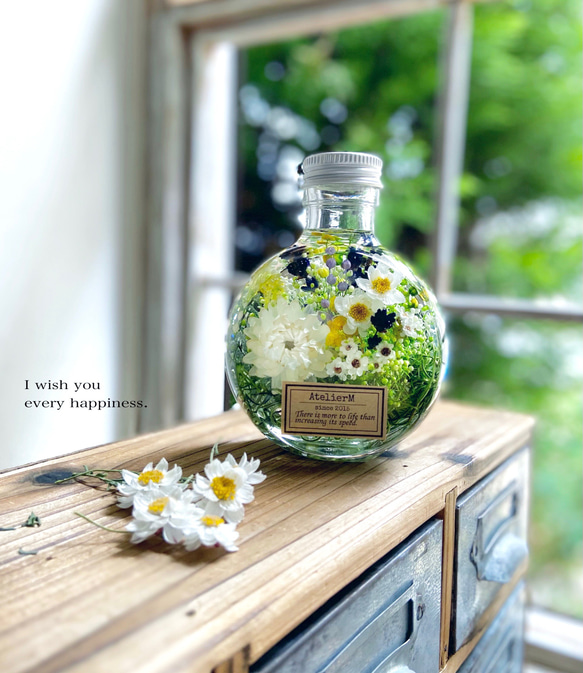 ハーバリウム　〜ボトルの中の花畑〜　lavender 150ml neko bottle 1枚目の画像