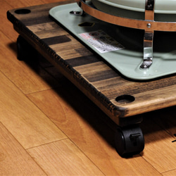 ストーブガードが取り付けできる木製ストーブ台車　 5枚目の画像