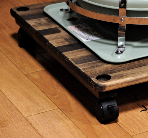 ストーブガードが取り付けできる木製ストーブ台車　 5枚目の画像