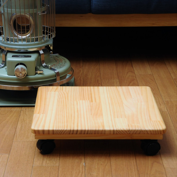 【アラジンストーブ用木製ストーブ台車　ウッドナチュラル】　ぴったりのサイズに作りました！　 4枚目の画像