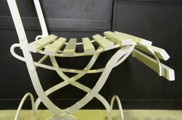 アンティーク調 フォールディング ガーデンチェア 折り畳み アイアン木製椅子 3枚目の画像