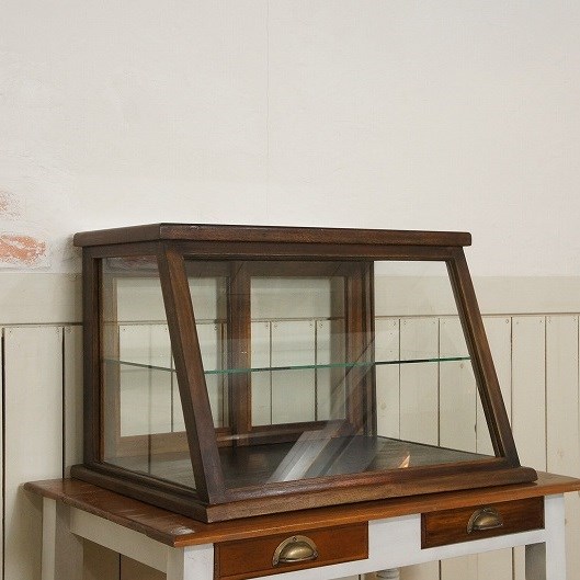 g309 古い木製 ガラスケース 2段 卓上 ショーケース 展示ケース 店舗什器 g309 古い木製 ガラスケース 2段 卓上 ショーケース 展示ケース