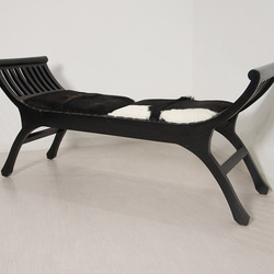 アンティーク調 チークスツール 毛皮 革張 無垢 ベンチ 椅子 ブラック 1枚目の画像