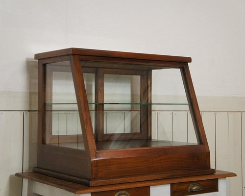 古い木製ガラスケース 引き出し付 卓上 ショーケース 収納ケース 楽天市場】90000280（1点）ミニチュア木製ショーケース 卓上