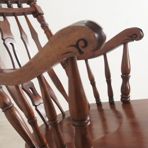 アンティーク調 マホガニー無垢材 ロッキングチェア 装飾彫刻 椅子