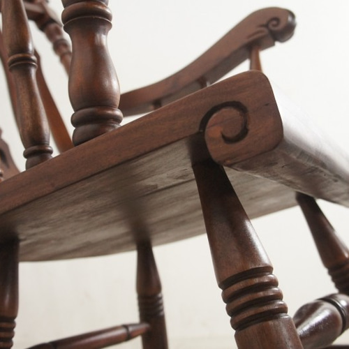 アンティーク調 マホガニー無垢材 ロッキングチェア 装飾彫刻 椅子