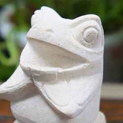 パラス石 石彫り バリ島 アジアン オブジェ 置物 カエル 10cm (口開き) 手彫り彫刻 4枚目の画像