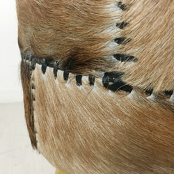 アンティーク調 ドラムスツール 毛皮張 チーク ハラコ クッションスツール 腰掛け 天然素材 4枚目の画像