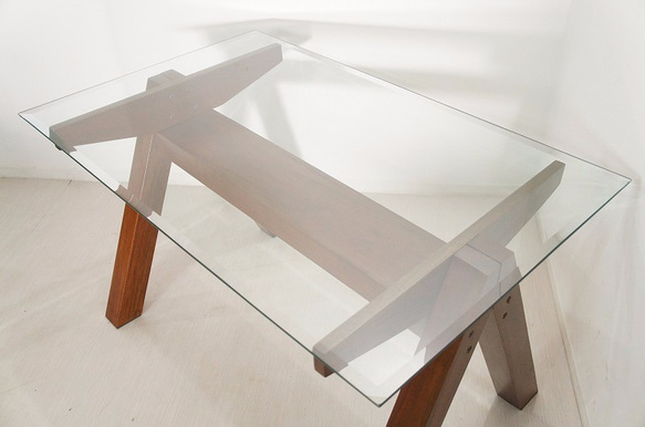 マホガニー 無垢 ガラストップ ダイニングテーブル ガラス天板 シンプル 3枚目の画像