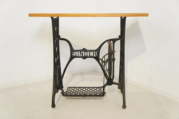 アンティーク シンガーミシン SINGER 脚 テーブル 作業台 机 網の目 リメイク 3枚目の画像