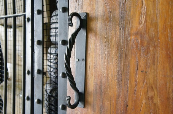 アンティークドアハンドル アンティーク調 スパイラル 扉 ドアハンドル アイアン 鉄製 取手