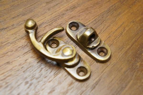 アンティーク 金工 時代 どんぐり 前金具