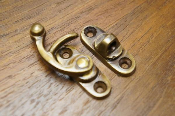 アンティーク調 真鍮 デザイン ロック金具 ブラス 金物 レトロ