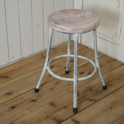 レトロな鉄脚スツール 座面チーク 無垢材 丸椅子 白 チェア 5枚目の画像