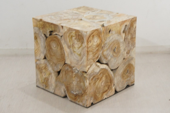 銘木 チーク ブロック スツール 椅子 天然木 無垢 キューブ 40cm ホワイトウォッシュ 1枚目の画像