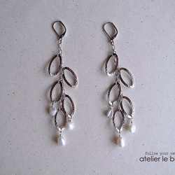 雨露 #1～シルバーフープとケシパールのピアス～ 3枚目の画像