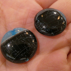 2個　ブラック＆ブルー　geode Druzyオニキスアゲート　コイン型ビーズ　２０x６㎜ 1枚目の画像