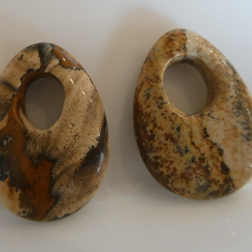 2個 サンドカラーが美しい ピクチャージャスパー ビーズ 24X18X6