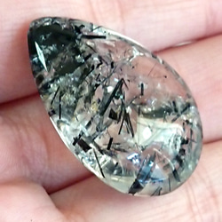 シックなブラックルチル　クリスタル　ルース　　　52.8CTS 2枚目の画像