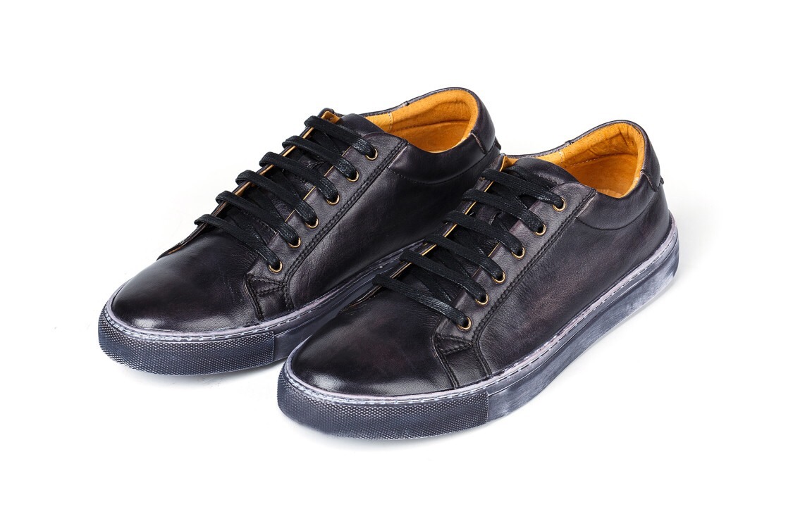 手作り子牛革スニーカー全3色 ブラック 送料無料