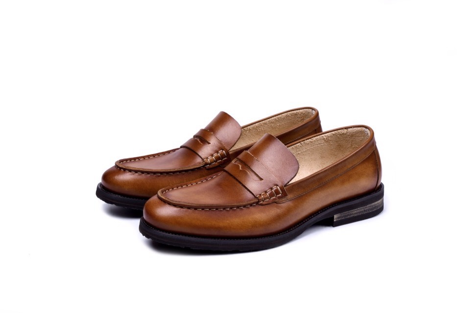 クリスマス限定品手作りハラコレザーVチップローファーモカシンシューズ ブラウン送料無料