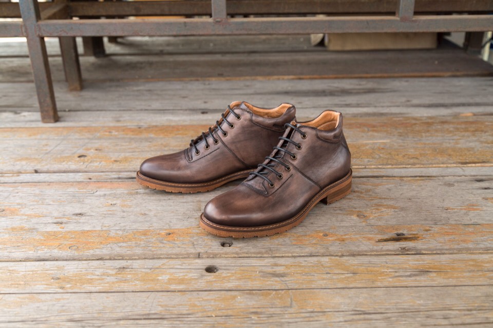 手作りハラコレザー秋冬チャッカブーツ子牛革靴  灰＋茶 送料無料